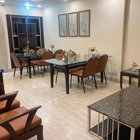 Hermitage By The Cosy Hotels Near Lotus Temple New Delhi Bagian luar foto