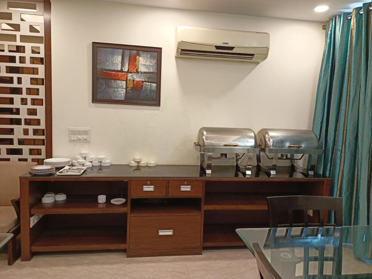 Hermitage By The Cosy Hotels Near Lotus Temple New Delhi Bagian luar foto