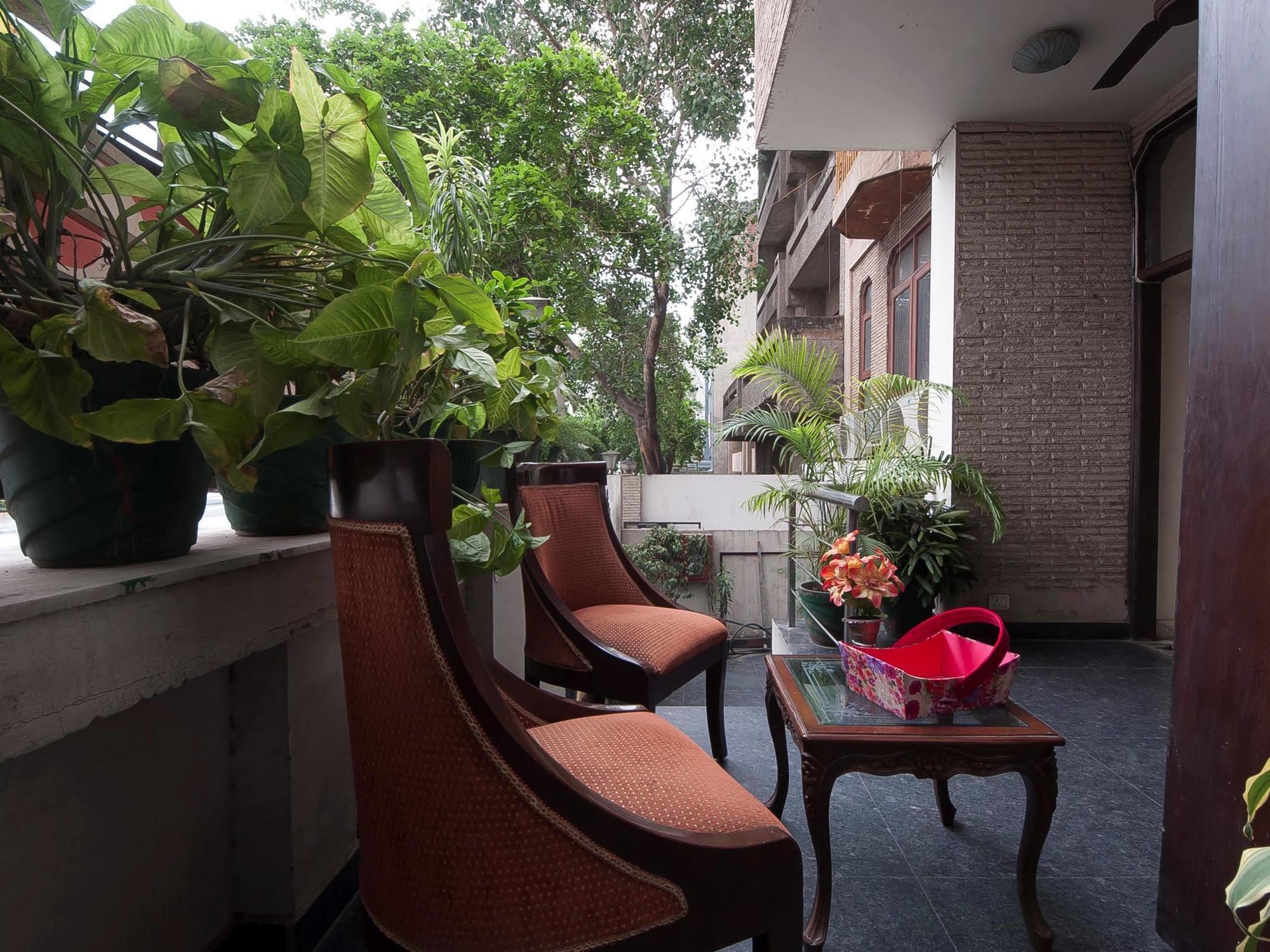 Hermitage By The Cosy Hotels Near Lotus Temple New Delhi Bagian luar foto
