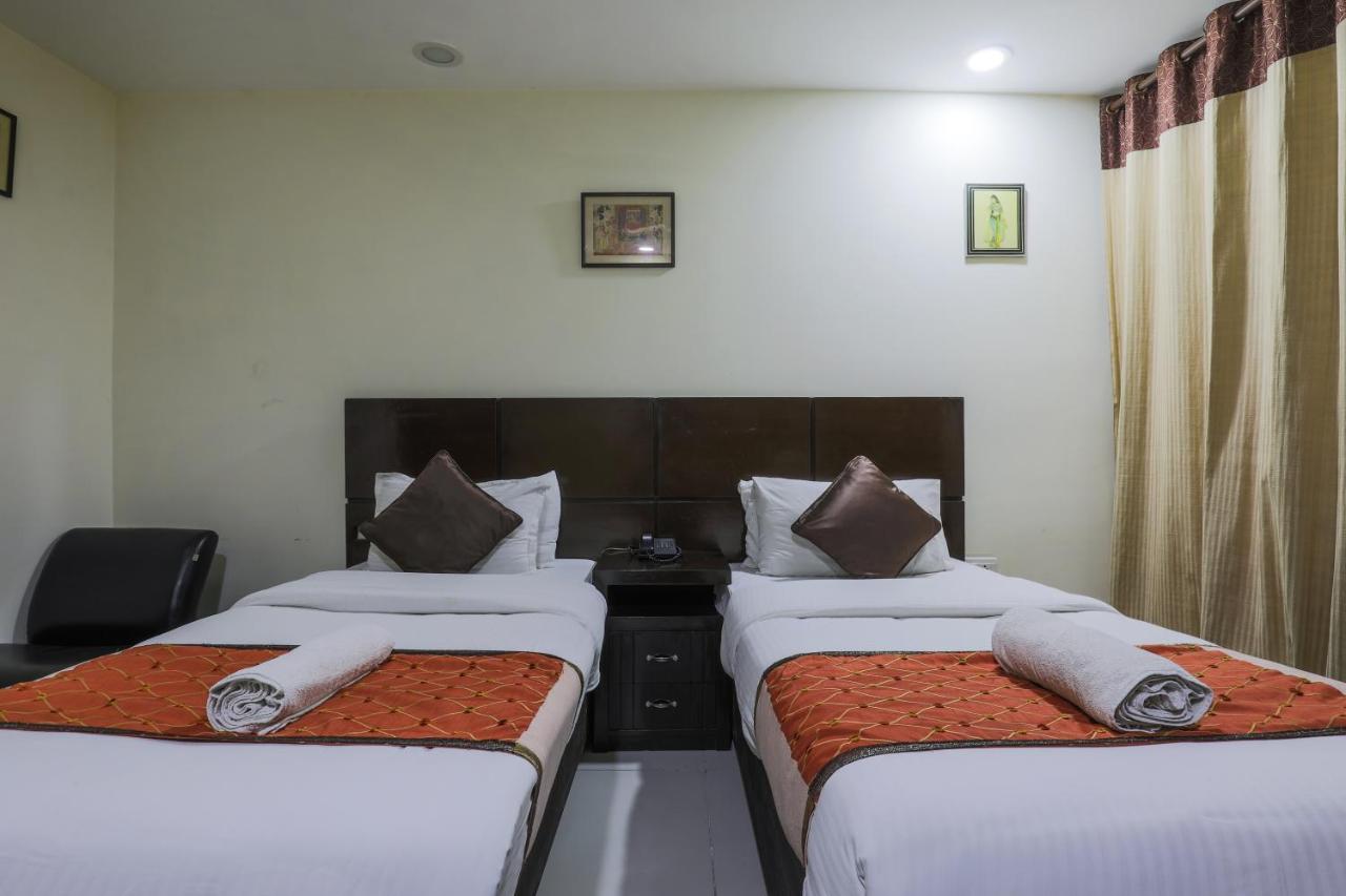 Hermitage By The Cosy Hotels Near Lotus Temple New Delhi Bagian luar foto