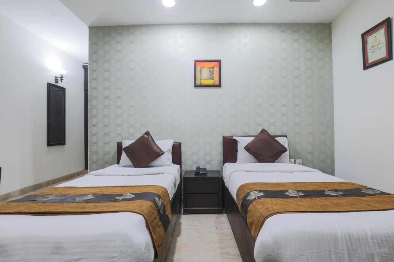 Hermitage By The Cosy Hotels Near Lotus Temple New Delhi Bagian luar foto